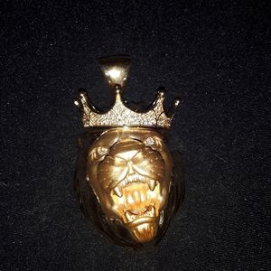 Real 10k lion king pendant with si diamonds